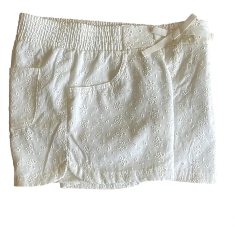 𝅺CHEROKEE Girls XL 14-16 white eyelet shorts